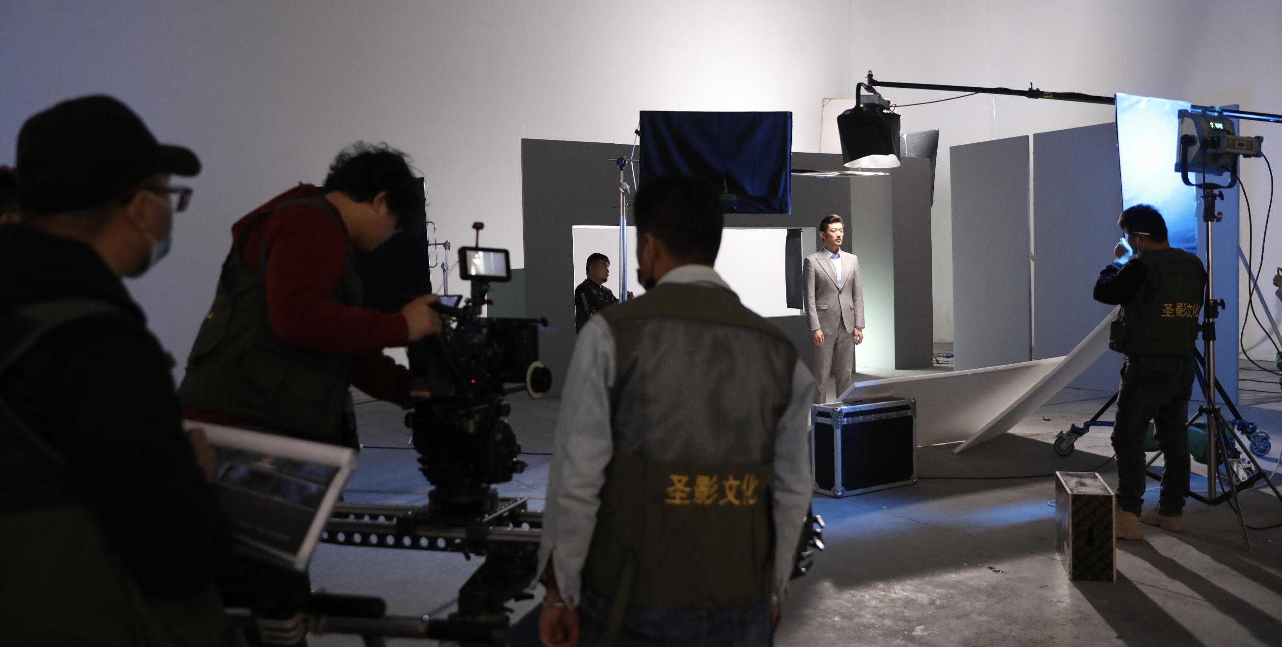 怎样才能找到专业且经验丰富的企业宣传片制作团队?