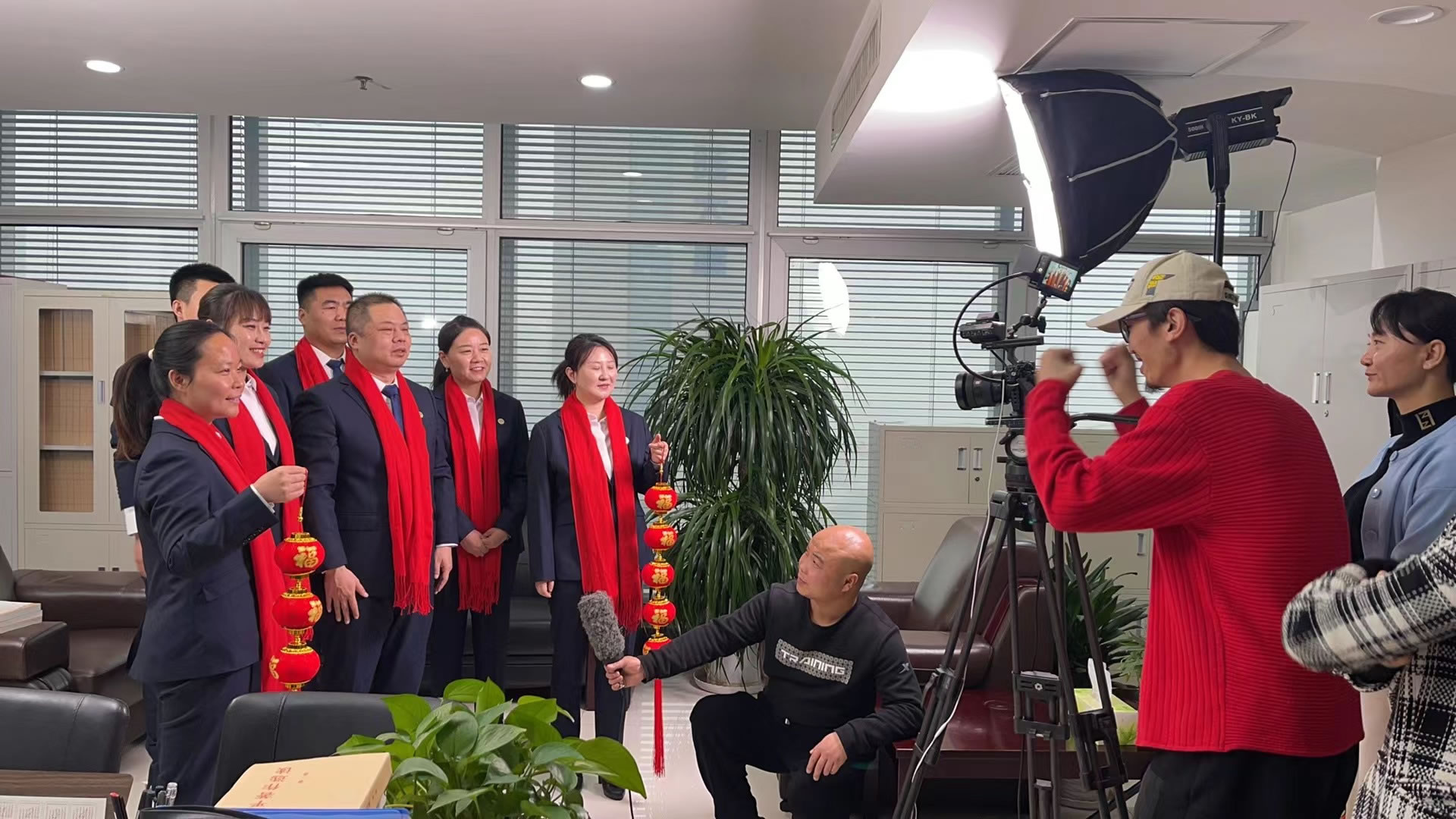 看圣影如何讲好电力人的“坚守”故事