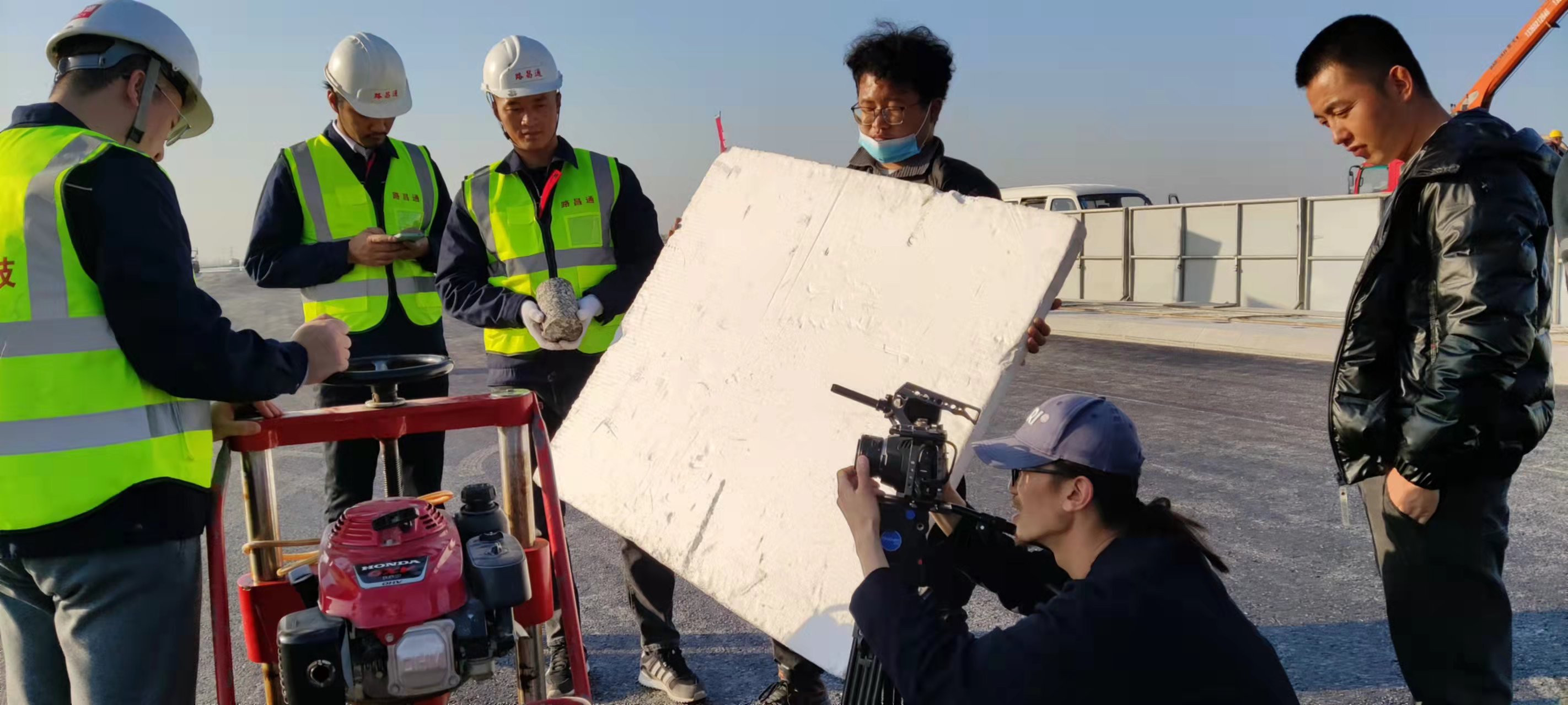 西安众力沥青公司形象宣传片(图3) WechatIMG516.jpeg