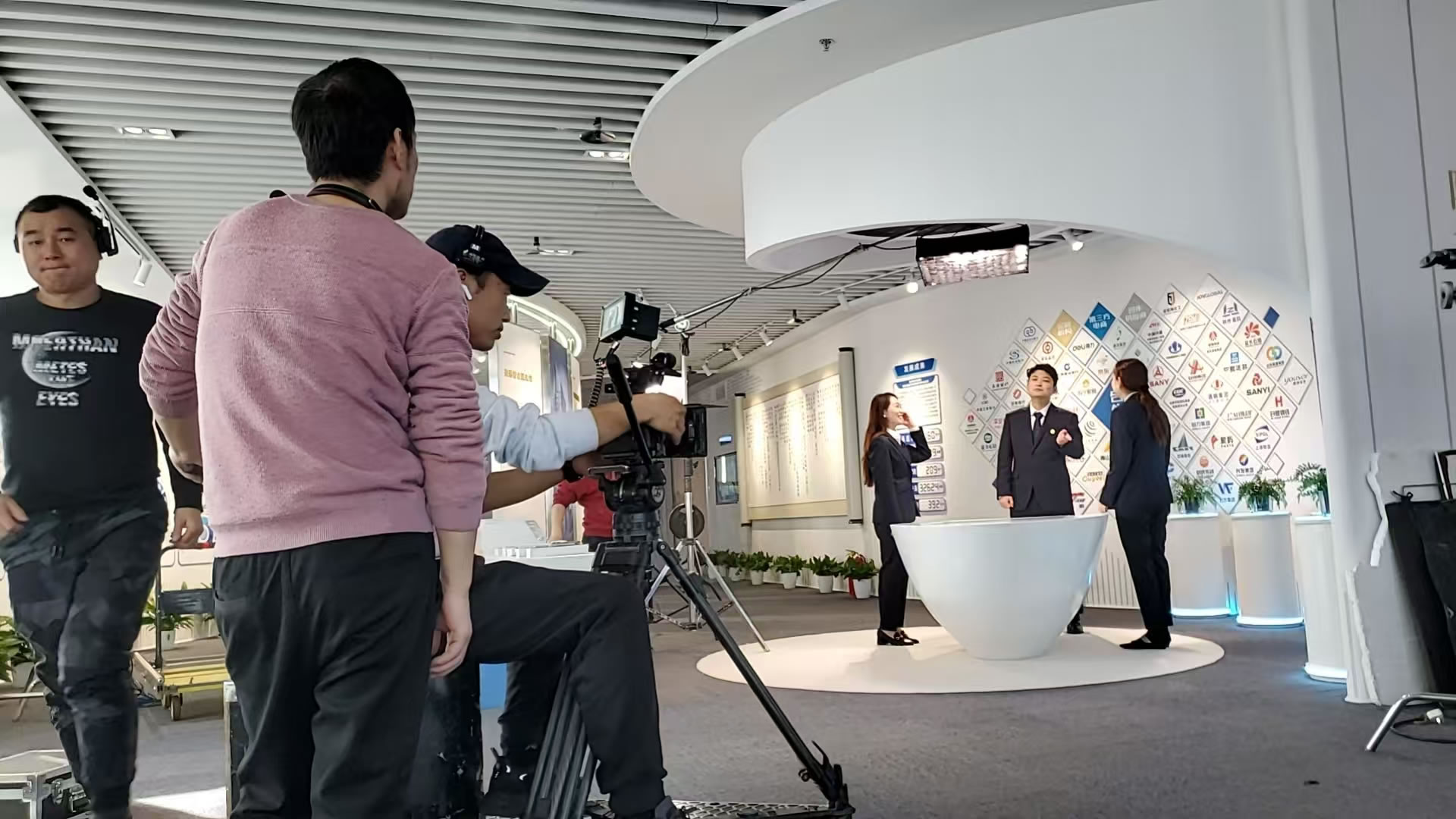 陕西煤业化工物资集团企业宣传片拍摄中