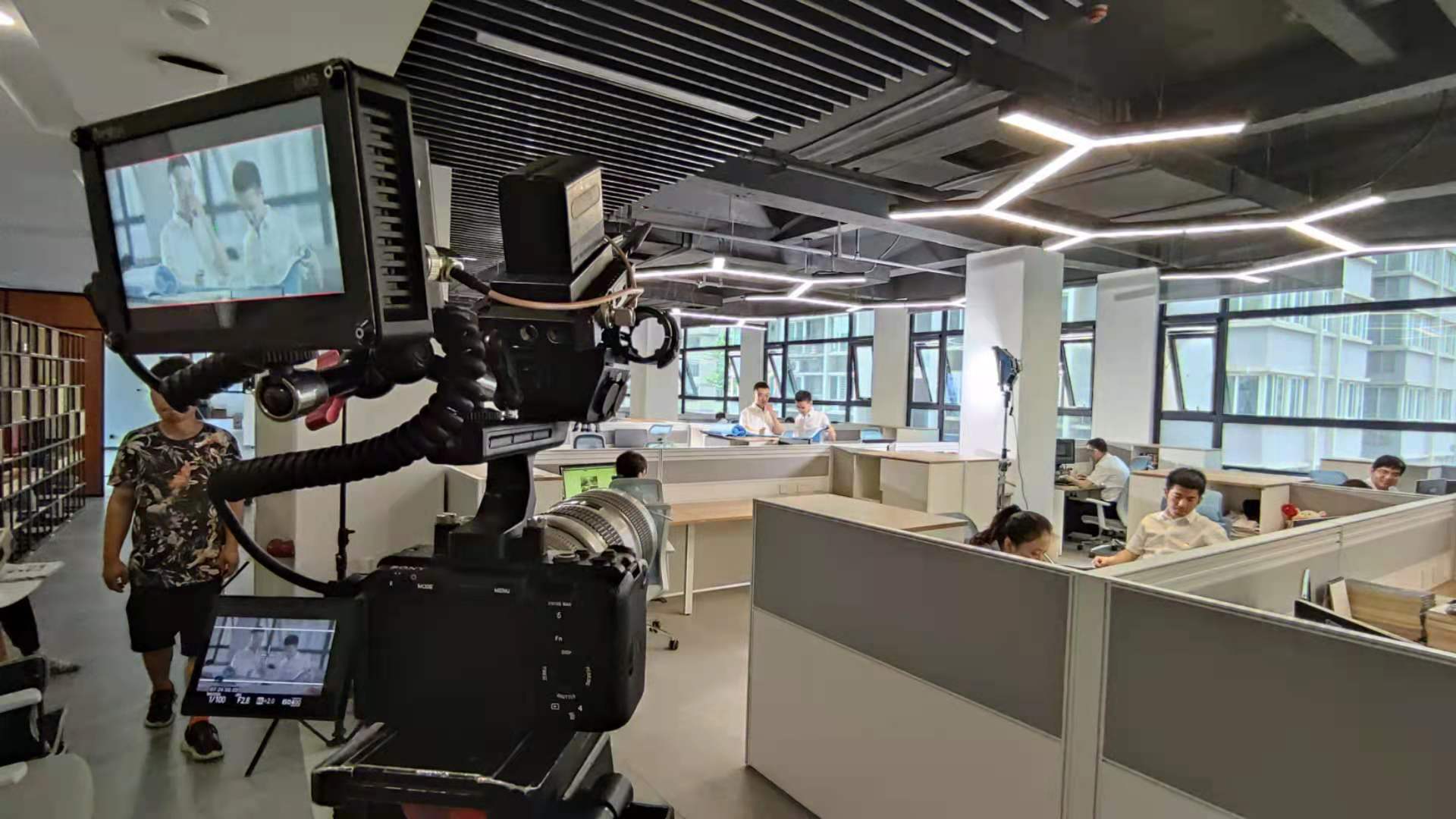 “年会必备!教你拍出高质量公司短视频的5大关键!”(图3) WechatIMG16.jpeg